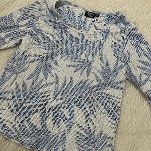 Onque casual blue tropical stretchy blouse top size large